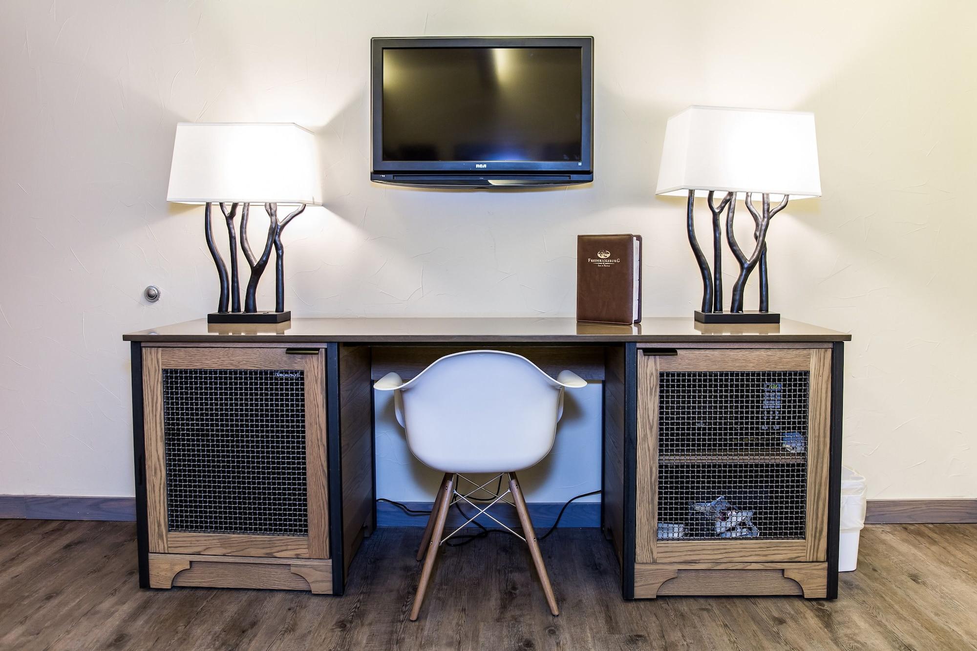 Fredericksburg Inn And Suites Esterno foto