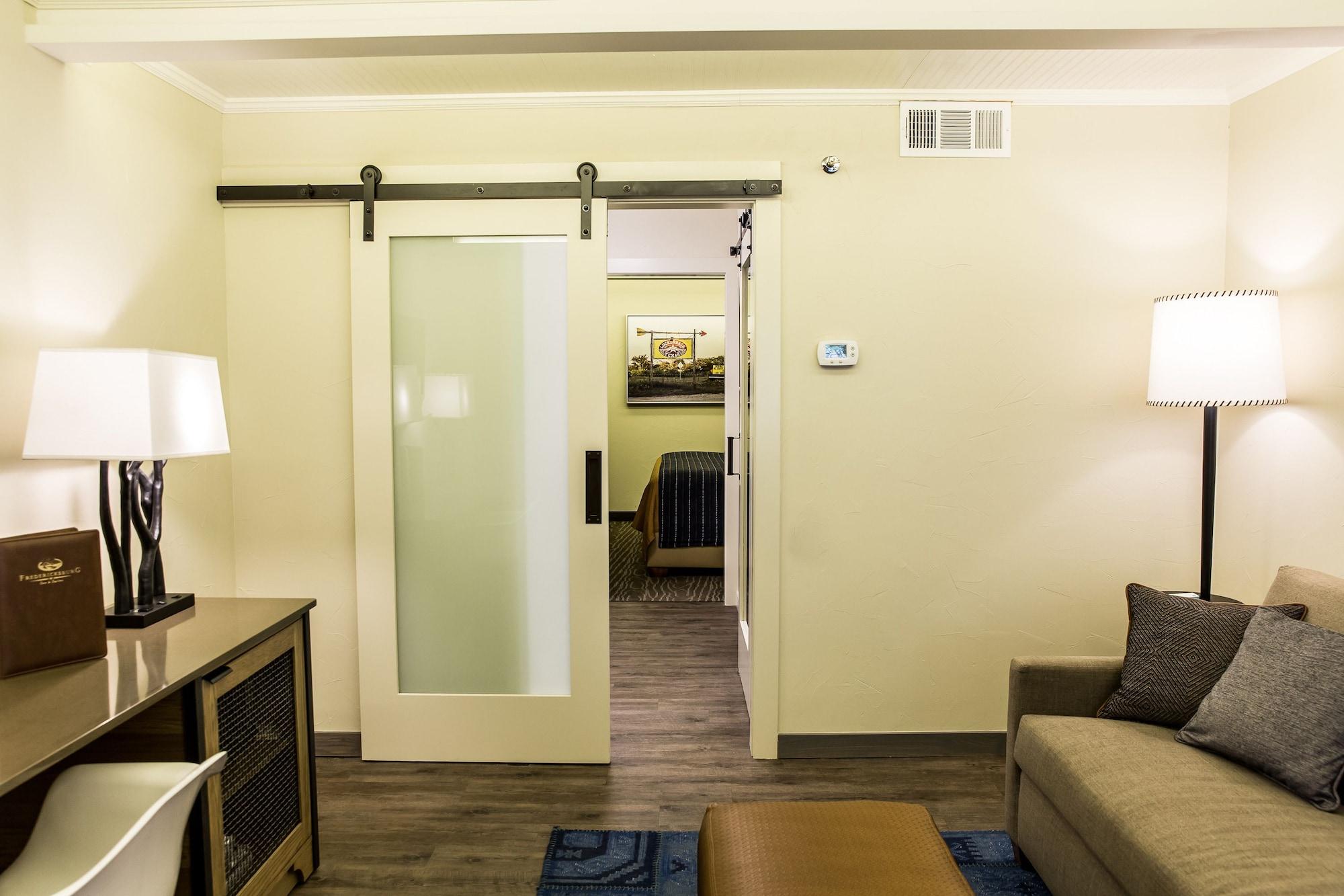 Fredericksburg Inn And Suites Esterno foto